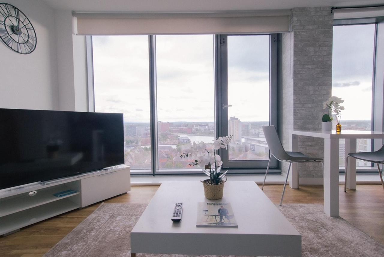 مانشستر Hallsphere - Stunning Apartment Salford Quays المظهر الخارجي الصورة